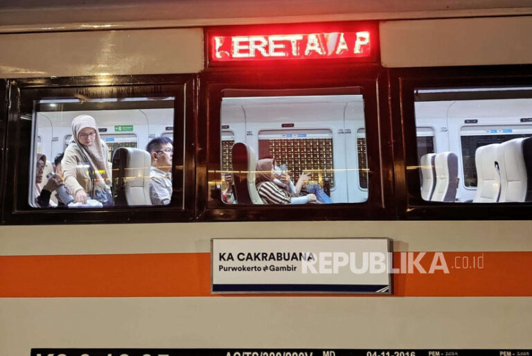 Tiket-KA-Gunung-Jati-dan-Cakrabuana-untuk-Arus-Balik-Lebaran-Masih-2