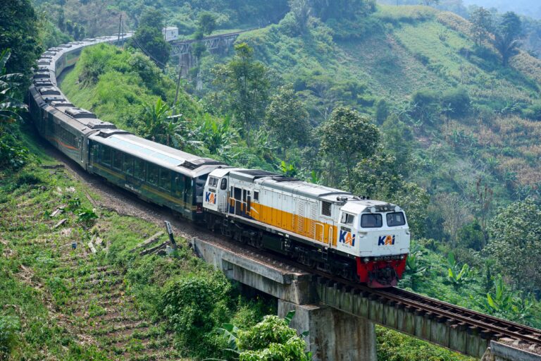 Antusiasme-Wisatawan-Tinggi-Ketapang-hingga-Tanjung-Balai-Jadi-Primadona-Liburan-dengan-Kereta-Api-7