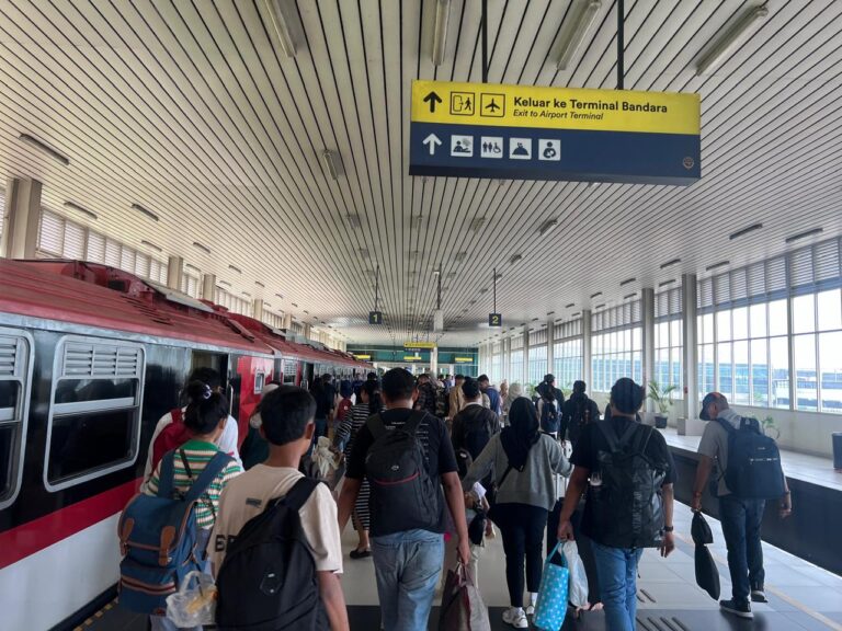 KAI-Group-Kereta-Bandara-1-3