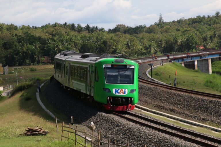 KAI-Group-Kereta-Bandara-3-3